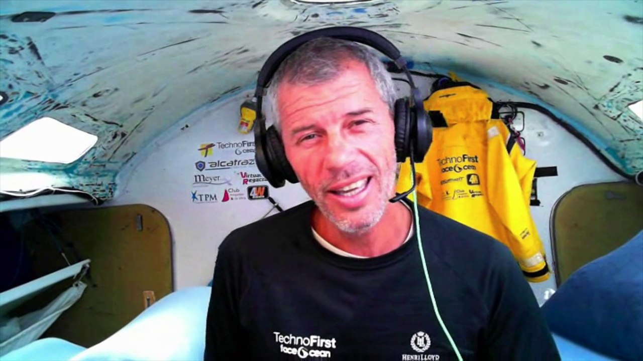 Salut Sébastien, je te suis depuis le lac de constance et je suis de plus bleuffė par le remontée que tu fais. Je suis en fou de voile et que ma Lola sera de nouveau au port j' aurai une pensée pour tous les skipper du vent des globes, chapeau et. Merci.