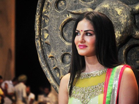 Laila Main Laila - Raees - Shah Rukh Khan - Sunny Leone 2017 best song|| new song|| sonny leone hot dance||