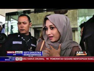 Ahmad Fathanah Dijenguk Istrinya