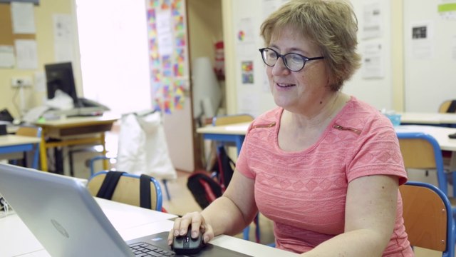 Enseigner en primaire avec le numérique