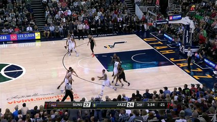 George Hill Nasty Crossover vs Suns _ 12.31.16-VtIq6HGES8Y