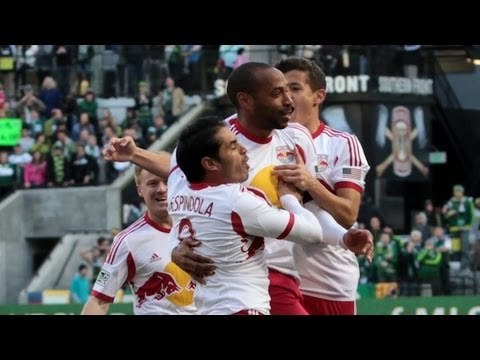 GOAL: Fabian Espindola takes advantage of mishap | Portland Timbers vs New York Red Bulls