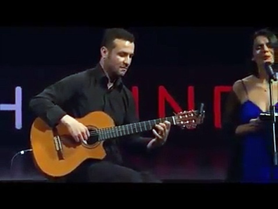 Elle Chante De Tres Belles Chansons Relaxantes En Kabyle A Zurich