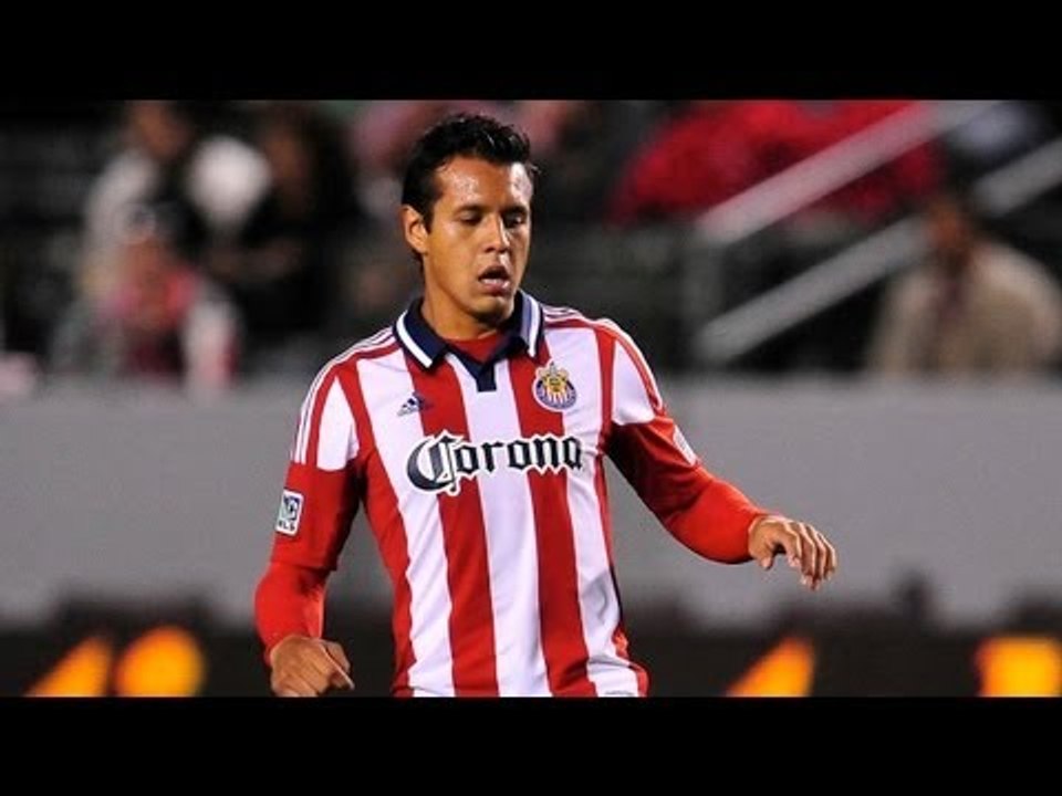 GOAL: De Luna puts home deflection chance | Chivas USA vs. SJ Earthquakes