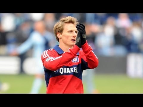 GOAL: Chris Rolfe cleans up in the box | Houston Dynamo vs Chicago Fire