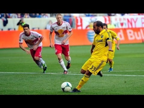 GOAL: Federico Higuain crushes PK past Luis Robles | NY Red Bulls vs Columbus Crew