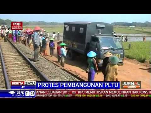 Tolak Pembangunan PLTU, Warga Bentrok dengan Polisi