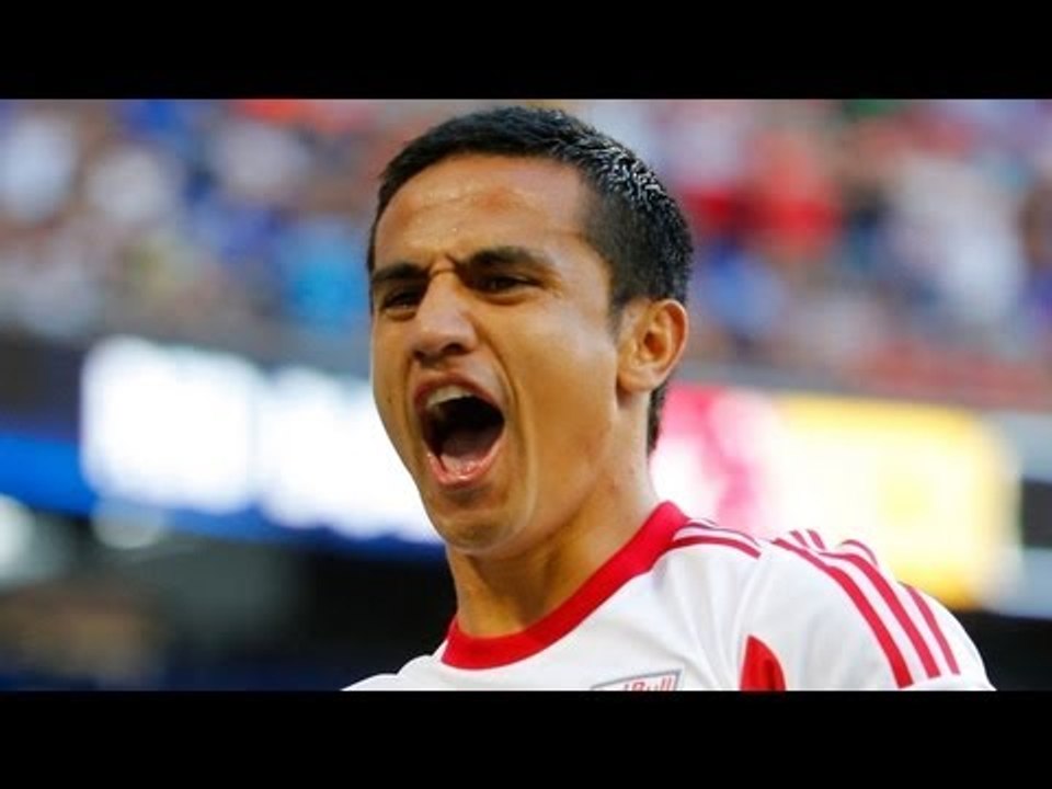 GOAL:  Cahill's Header off the corner quickly ties the match | Chivas USA vs. New York Red bulls