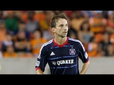 GOAL: Mike Magee finesses shot past Zac MacMath | Philadelphia Union vs. Chicago Fire