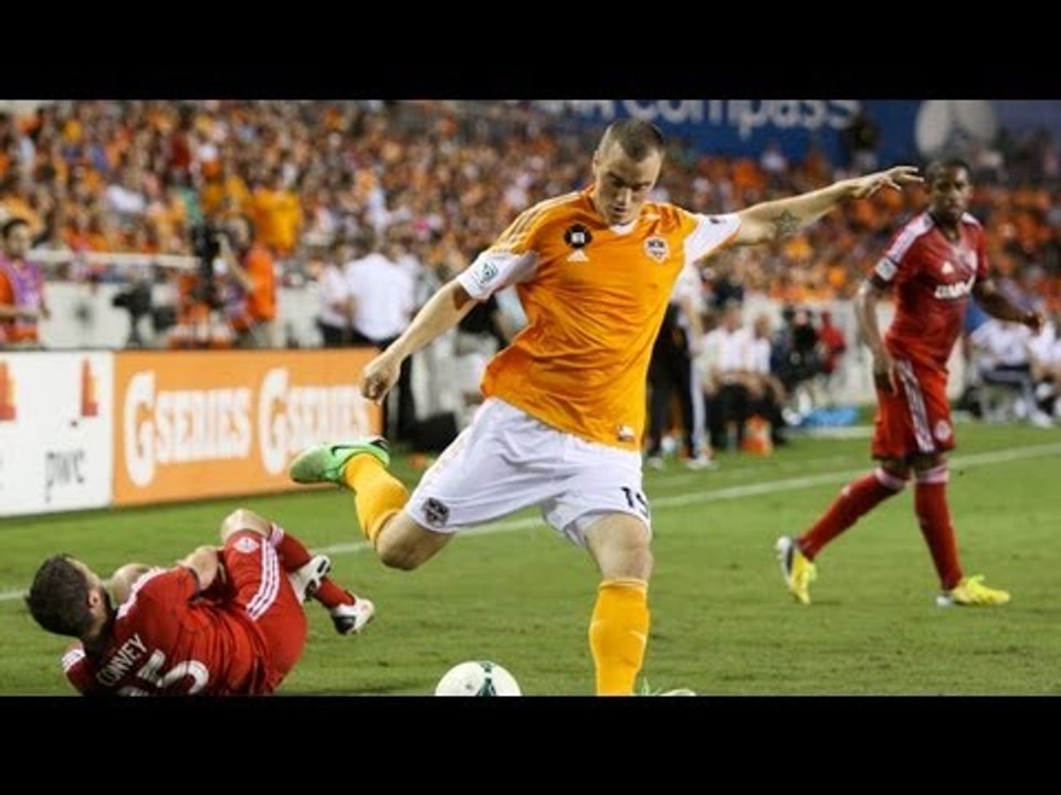 GOAL: Weaver finishes off Brad Davis cross | Houston Dynamo vs. Chicago Fire