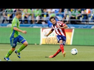 GOAL: Erick Torres' fancy footwork gets Chivas the lead