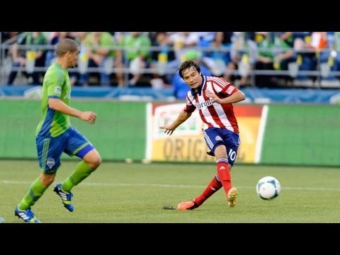 GOAL: Erick Torres' fancy footwork gets Chivas the lead