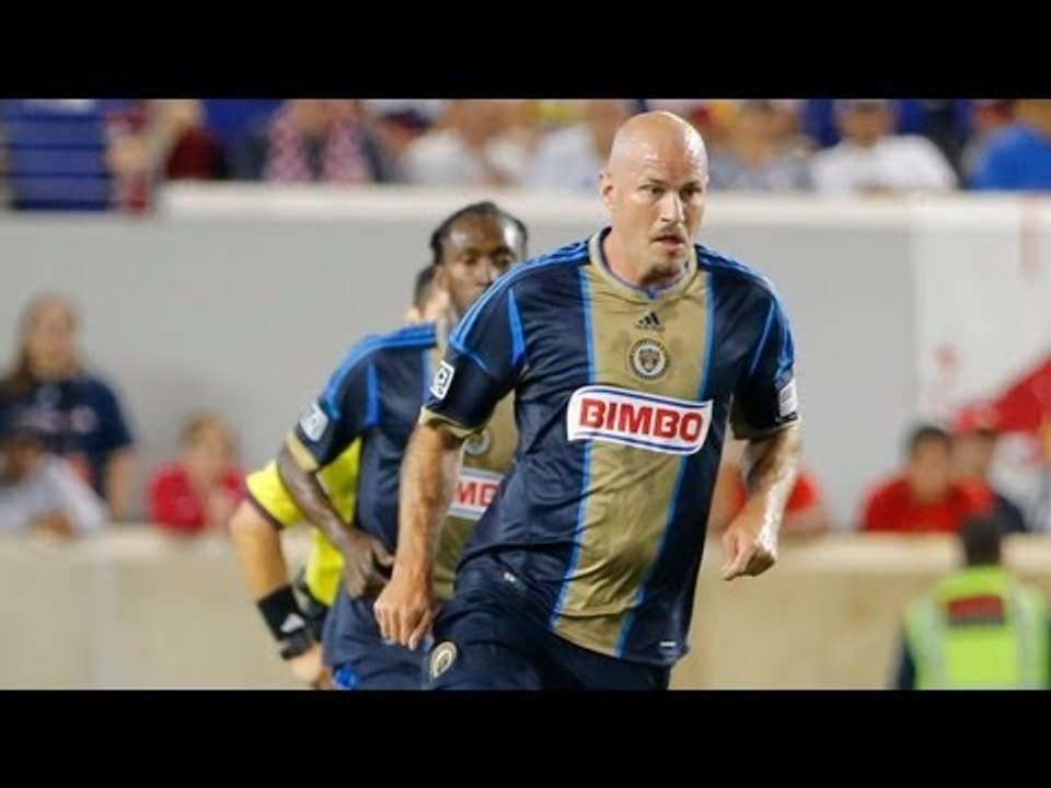 GOAL: Conor Casey sends Nielsen's rebound in the net | Sporting Kansas City vs Philadelphia Union