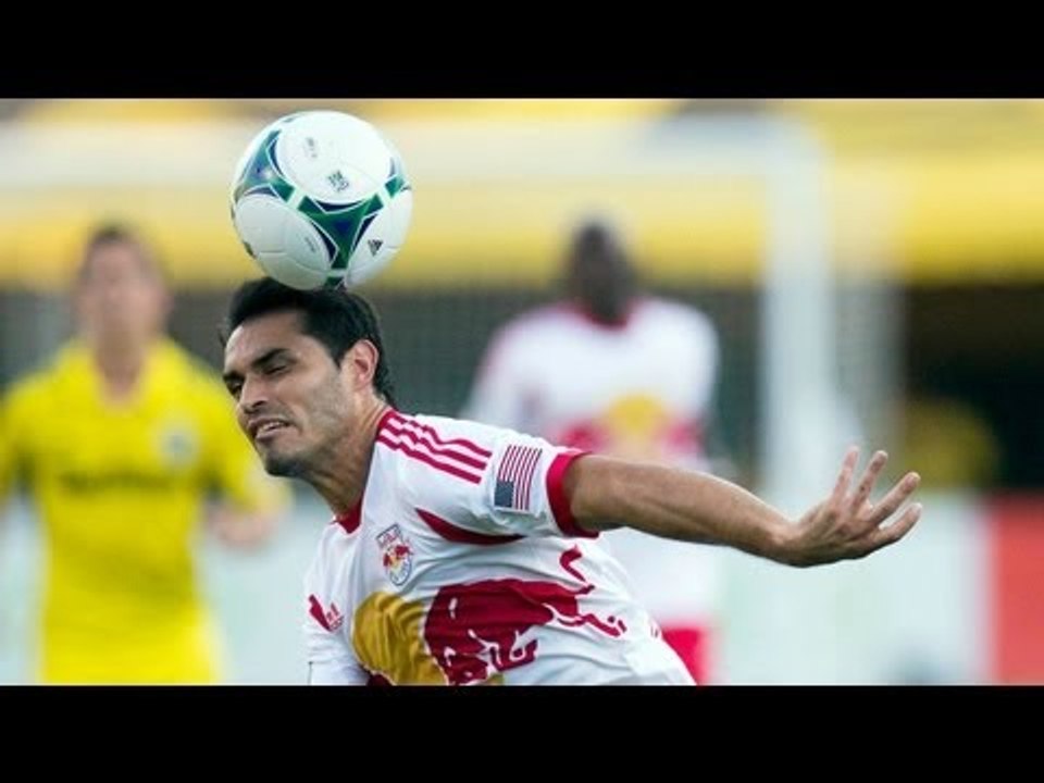 GOAL: Fabian Espindola heads home amazing goal from very tight angle | NY Red Bulls vs. Toronto FC