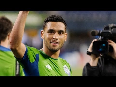GOAL: Neagle scores his 3rd in as many games | Seattle Sounders vs. Real Salt Lake