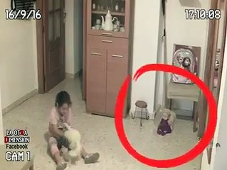Dad sets camera to see what's scaring his little girl
