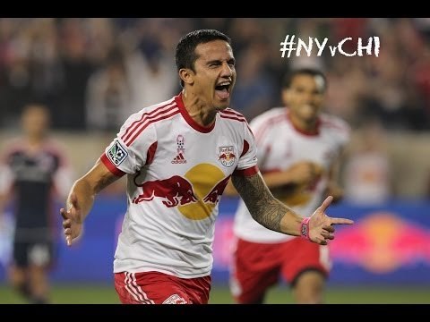 GOAL: Tim Cahill cleans up a scramble in the box | New York Red Bulls vs. Chicago Fire