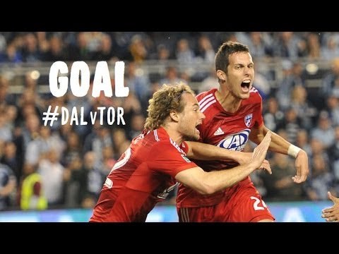 GOAL: Matt Hedges pounds in a header | FC Dallas vs. Toronto FC