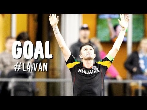 GOAL: Robbie Keane capitalizes on space behind defenders | LA Galaxy vs Vancouver Whitecaps