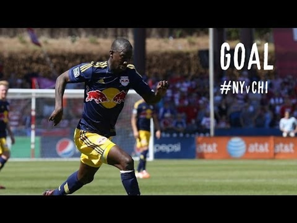 GOAL: Bradley Wright-Phillips rifles half volley past Johnson | NY Red Bulls vs Chicago Fire
