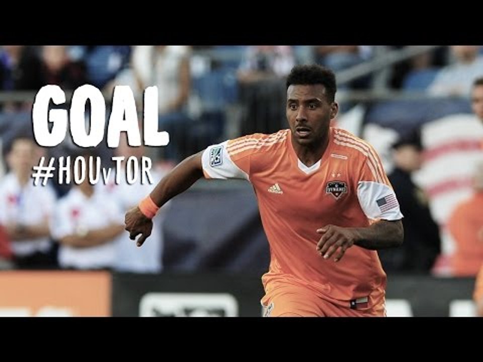 GOAL: Giles Barnes curls a long range shot past Bendik | Houston Dynamo vs Toronto FC