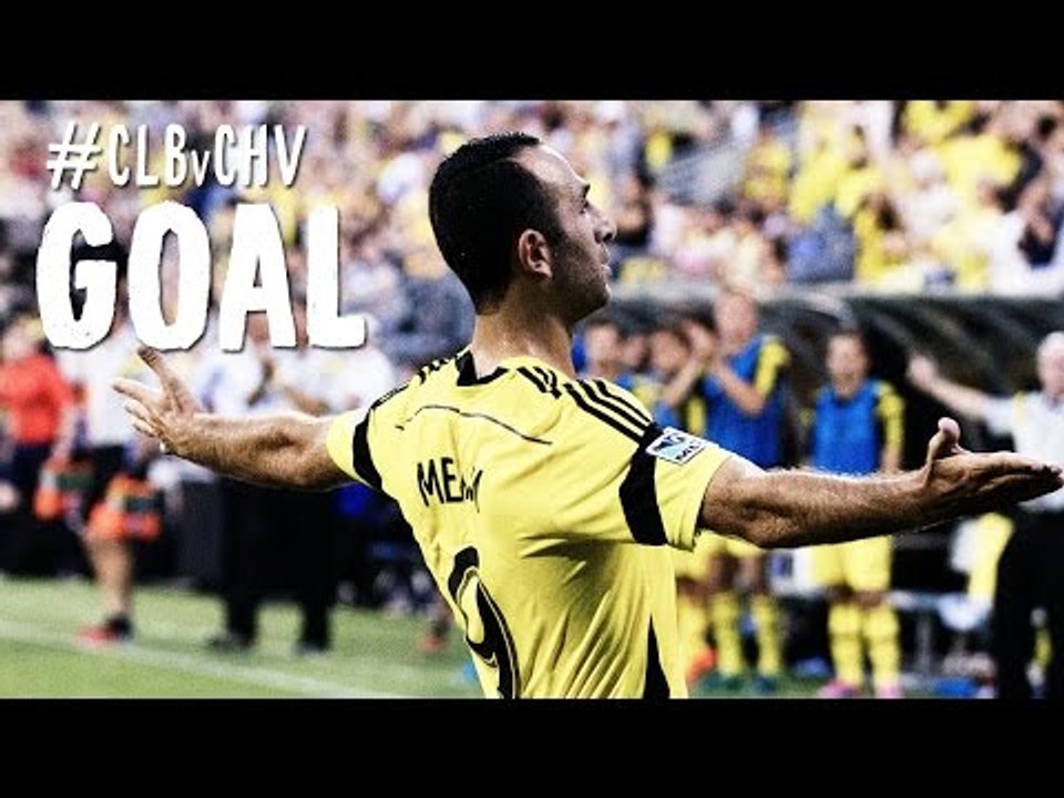 GOAL: Justin Meram gives the Crew the lead with a well placed strike | Columbus Crew vs. Chivas USA