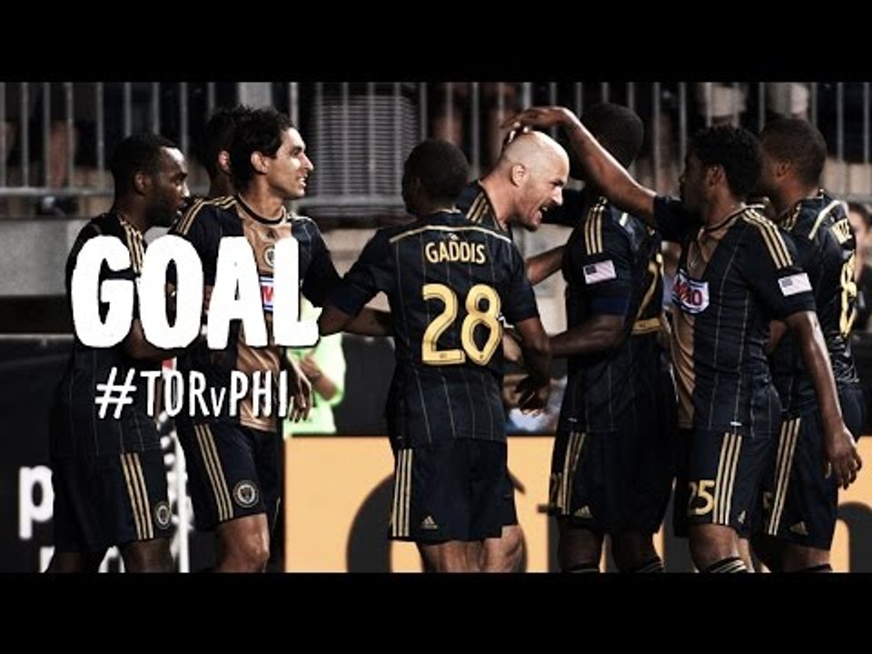 GOAL: Conor Casey with a clinical header | Toronto FC vs. Philadelphia Union