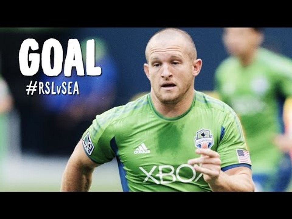 GOAL: Chad Barrett knocks in the loose ball in front of goal | Real Salt Lake vs. Seattle Sounders