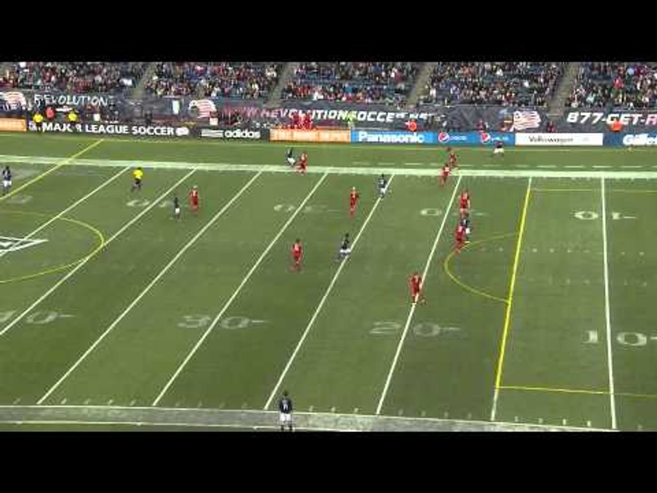 GOAL: Lee Nguyen nets his 18th goal of the season | New England Revolution vs. Toronto FC