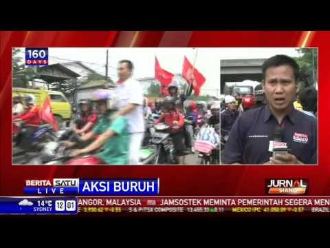 Buruh Konvoi Motor Menuju Kantor Kabupaten Tangerang