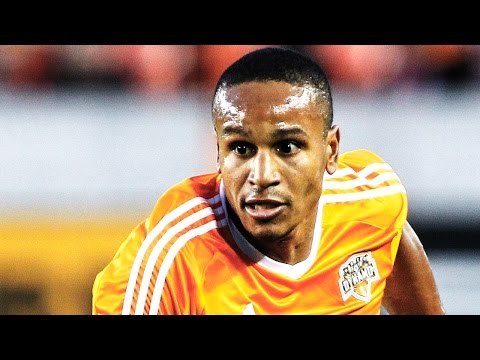 GOAL: Ricardo Clark nutmegs defender and finishes | Houston Dynamo vs. Montreal Impact