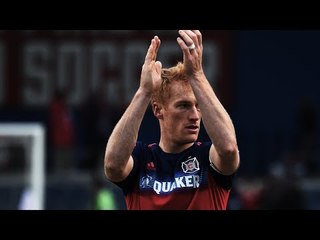 GOAL: Jeff Larentowicz bends one into net off a free kick | Chicago Fire vs. Toronto FC