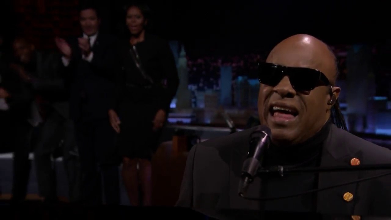Stevie Wonder déclare son amour à Michelle Obama en chanson