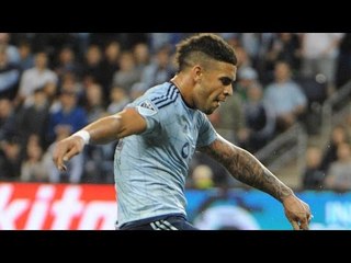 GOAL: Dom Dwyer pounces on a bad pass and pulls one back
