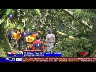 Télécharger la video: 62 Rumah di Magelang Rusak Diterjang Puting Beliung