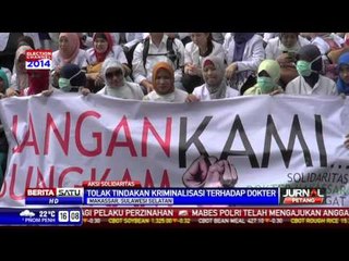 Ratusan Demonstran di Makassar Tolak Kriminalisasi Dokter