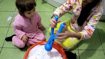 NEW! Детская игрушка. Лепить снежки