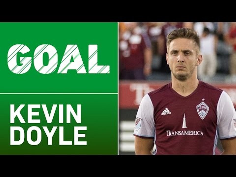 GOAL: Kevin Doyle scores spectacular diving header!