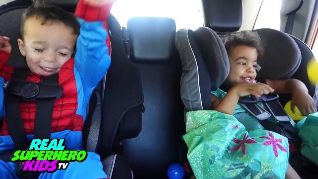 PREGNANT FROZEN ELSA vs PREGNANT MINNIE MOUSE vs PREGNANT FROZEN ANNA Superhero Fun in Real Life!