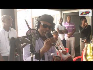 LE MEILLEUR DU "6-10" ● MIKE CHANTE POUR SON ANNIVERSAIRE