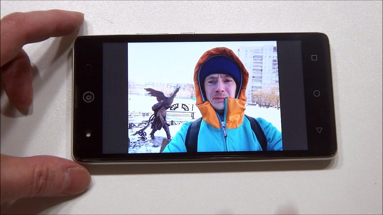 Обзор BQ BQS-5050 Strike Selfie - дешёвого селфи-смартфона с двумя автофокусами