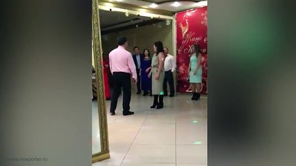 Tenton kërcimin spektakolar, por i thyen turinjtë të dashurës