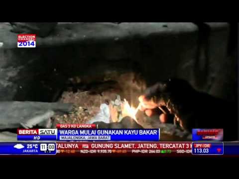 Gas Langka, Warga Majalengka Gunakan Kayu Bakar