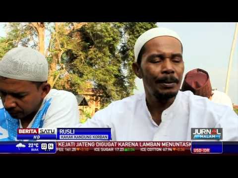 Jenazah Juru Parkir yang Dibakar TNI Dimakamkan