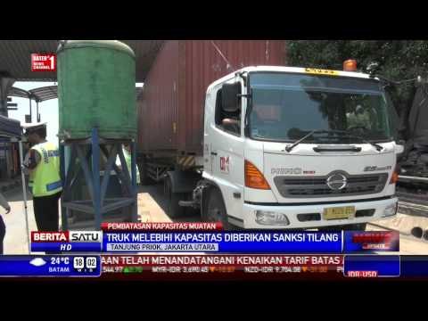 Razia Truk Overload di Tol Tanjung Priok