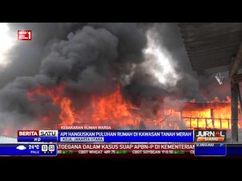 Api Hanguskan Puluhan Rumah di Kawasan Tanah Merah