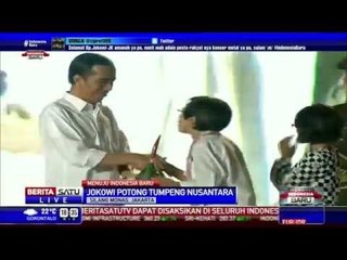 Jokowi Potong Tumpeng untuk 3 Wanita Berprestasi