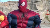 SuperHero Real Life Борьба Бэтмен против Человека-паука И Ironman | Эпические сражения Видео для детей