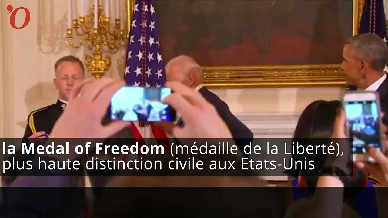 Barack Obama fait une surprise à son vice-président qui fond en larmes