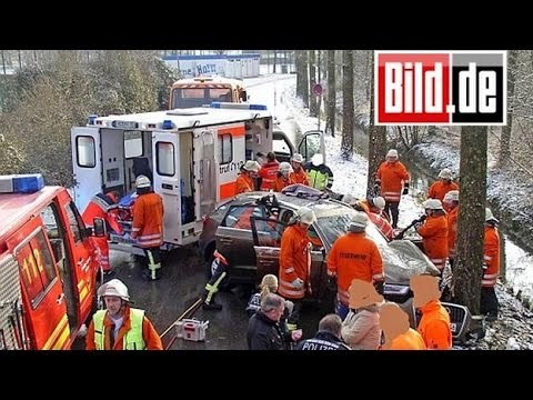 Black Ice, accident de la circulation, B-rolls, spin-outs Footage Snow Storm Minnesota